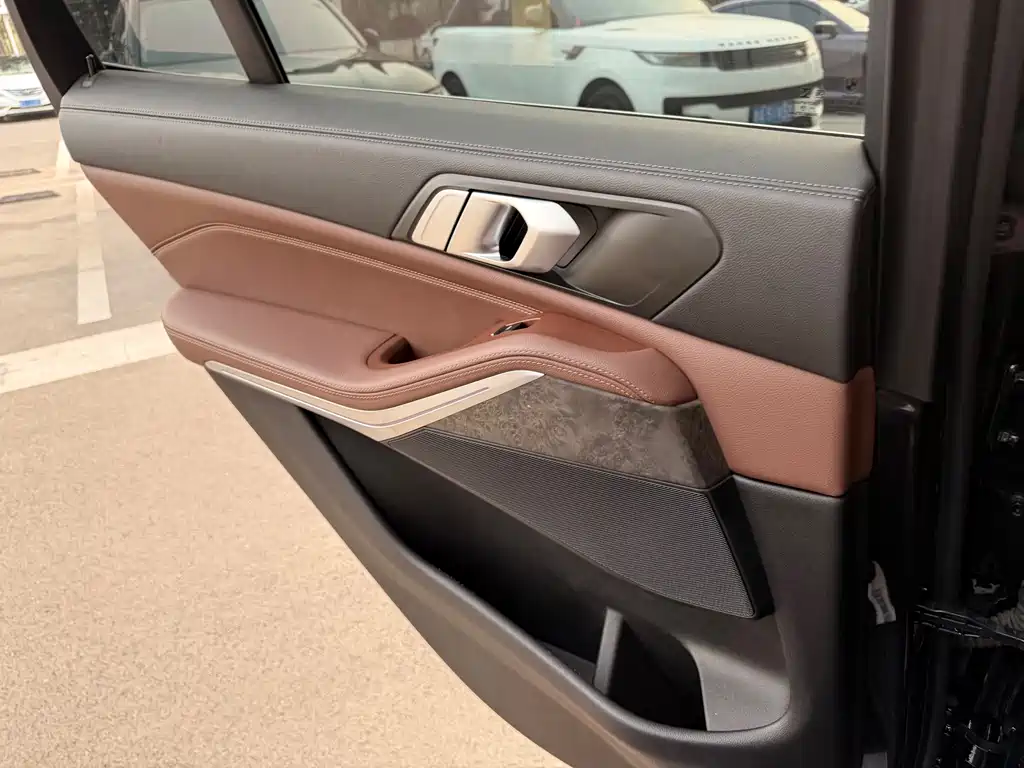 BMW X5 (Import) — фото 18