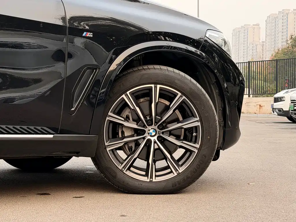BMW X5 (Import) — фото 4