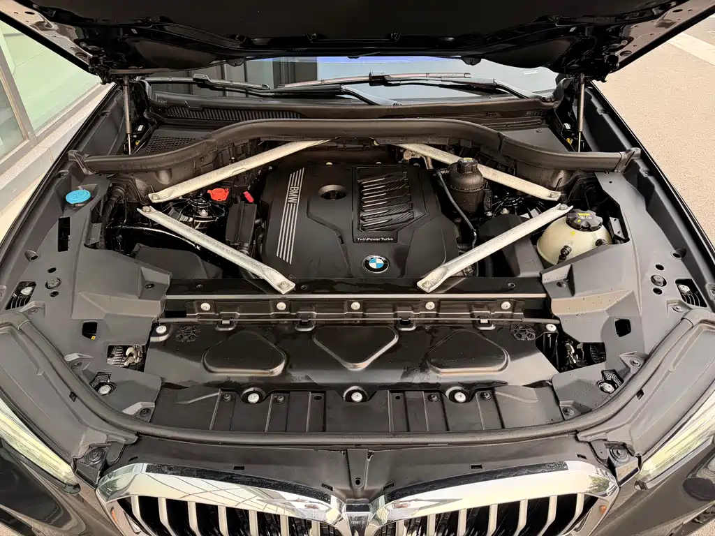 BMW X5 (Import) — фото 5