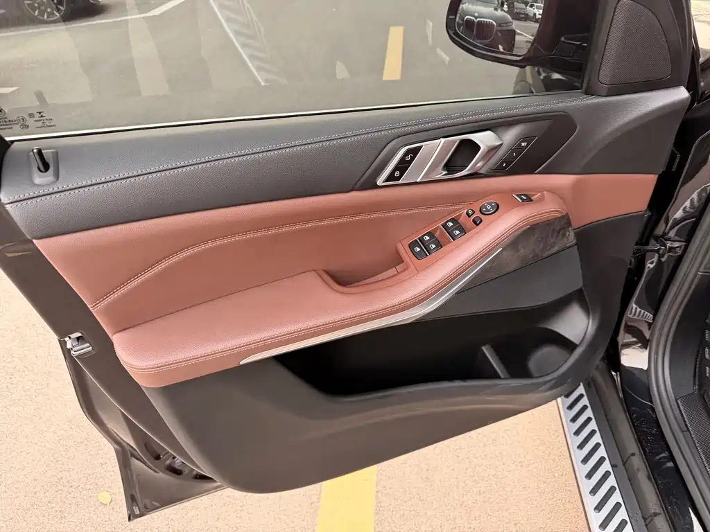 BMW X5 (Import) — фото 10