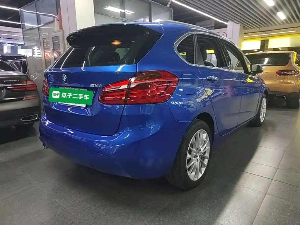 BMW 2 Series Active Tourer — фото 6