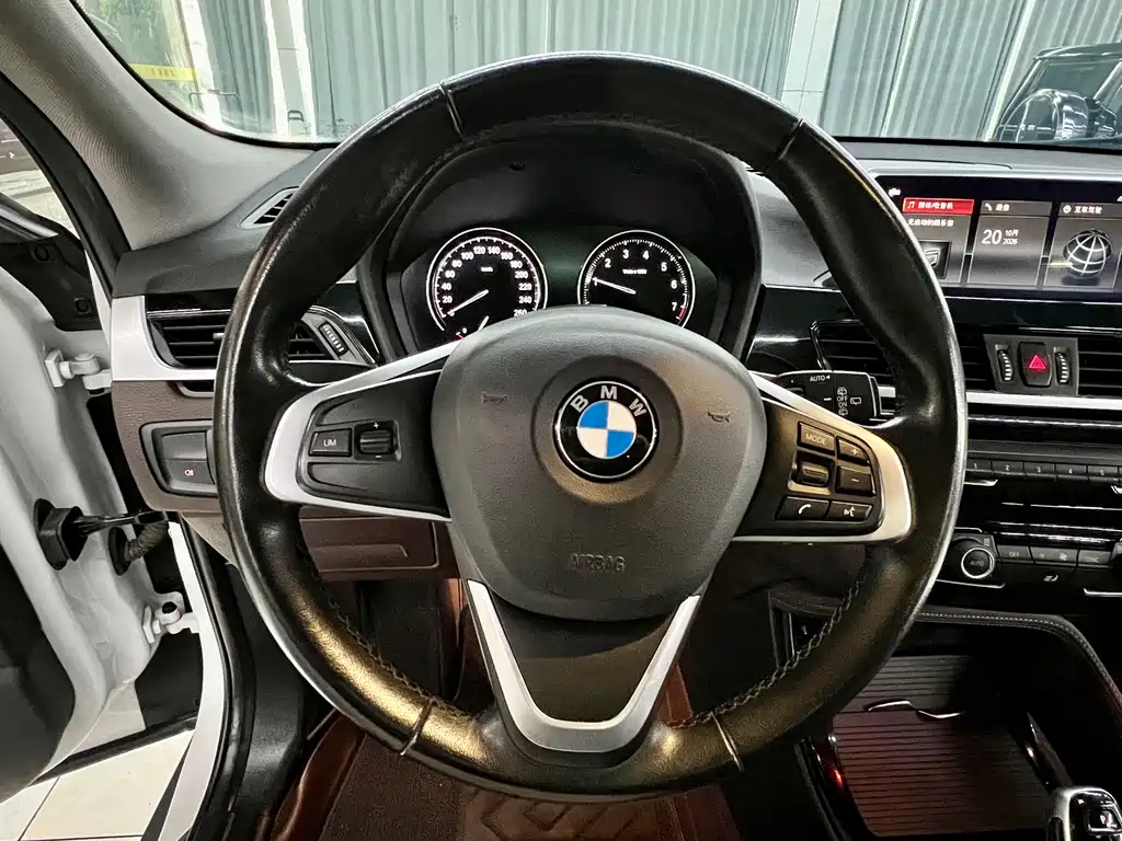 BMW X2 — фото 11