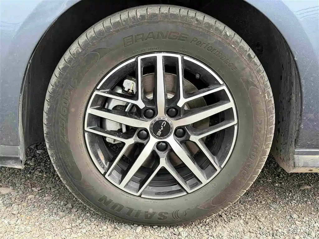 BYD Seal 05 DM-i — фото 14