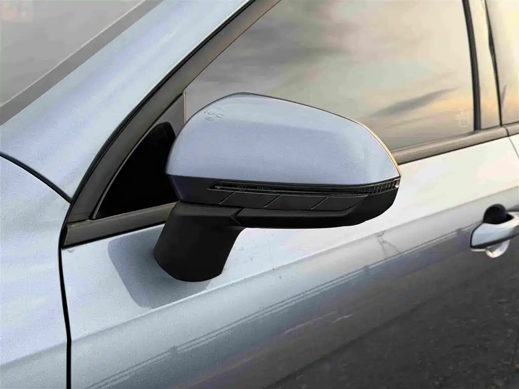 BYD Seal 05 DM-i — фото 15