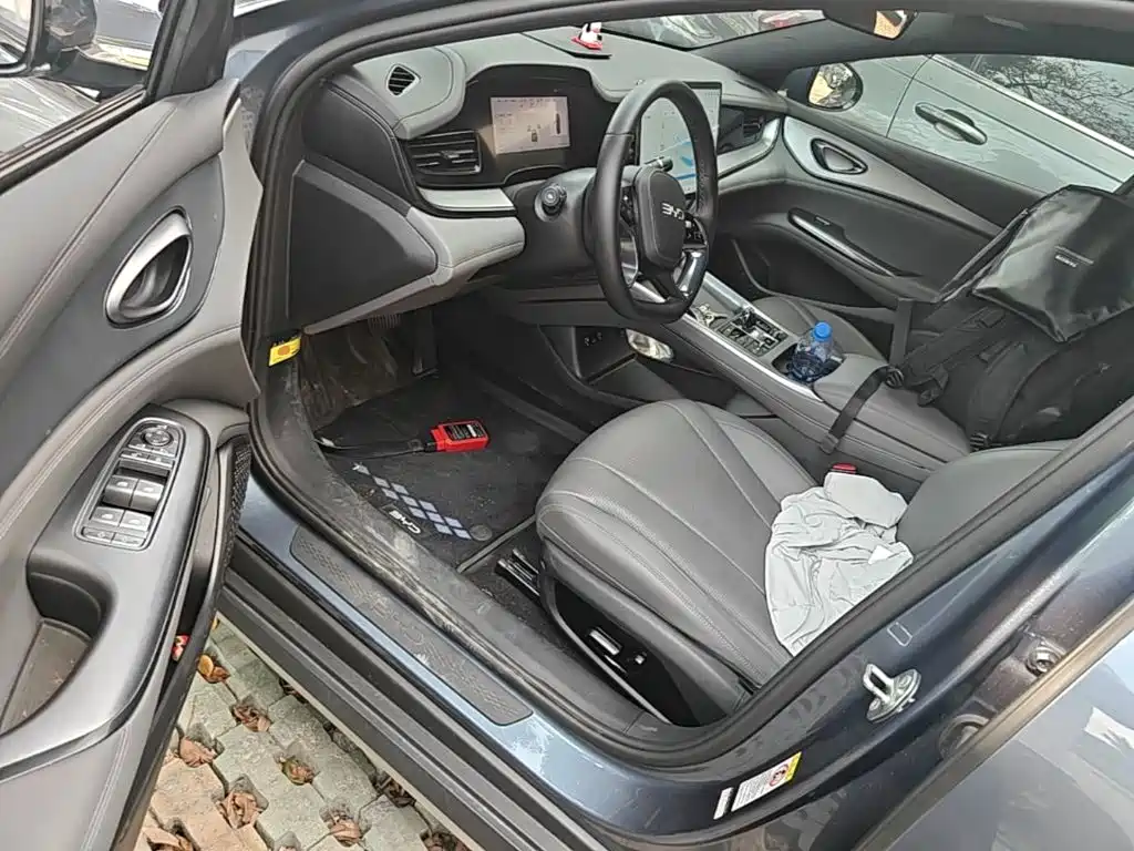 BYD Seal 07 DM-i — фото 15