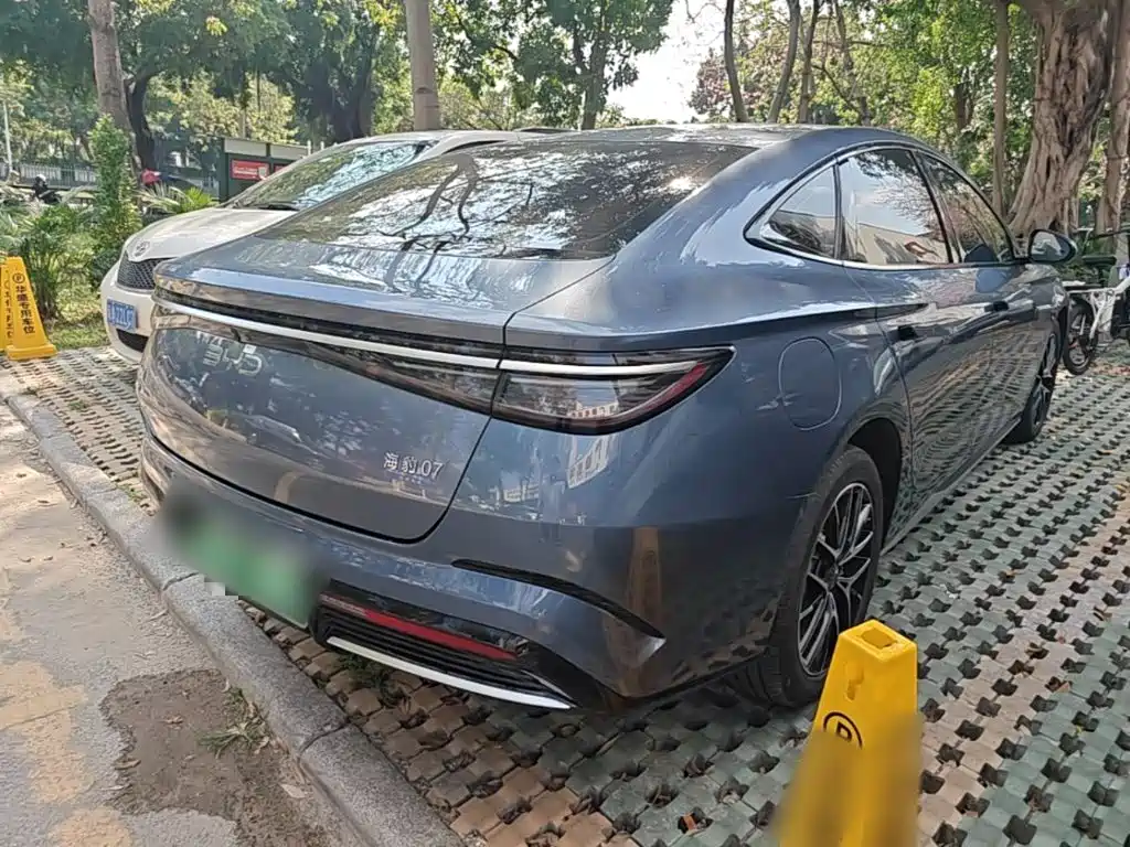 BYD Seal 07 DM-i — фото 6