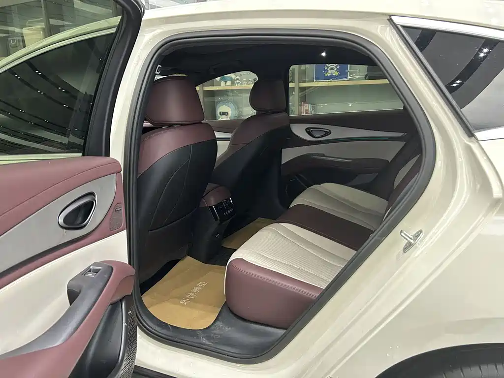BYD Seal 07 DM-i — фото 6