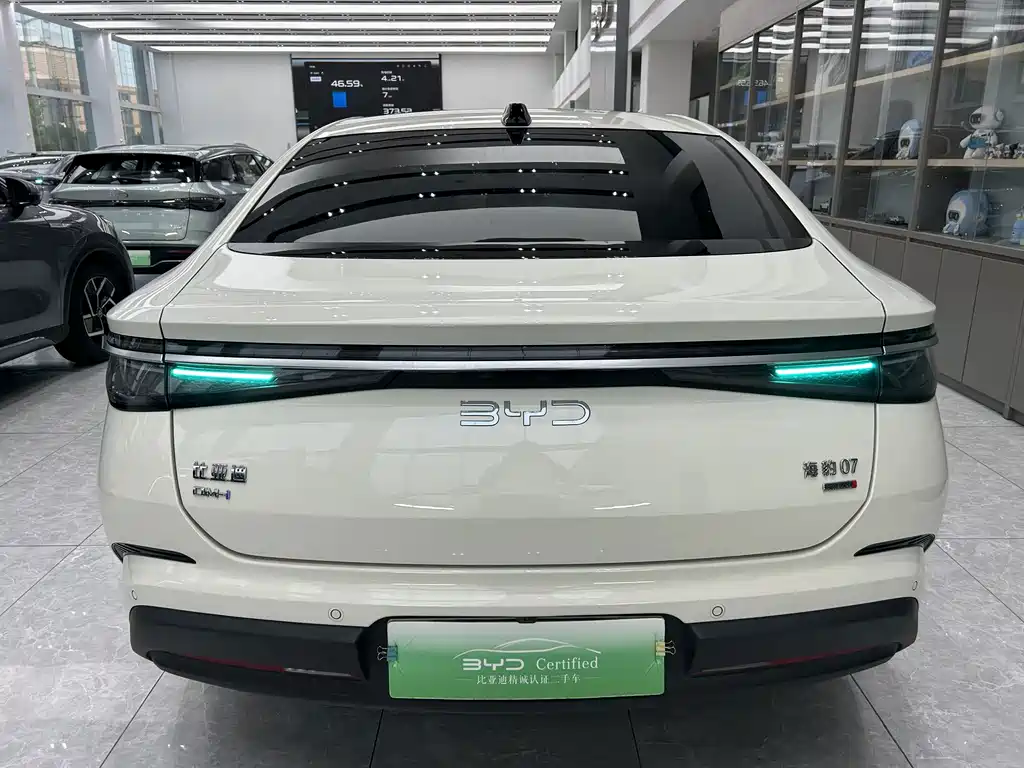 BYD Seal 07 DM-i — фото 8