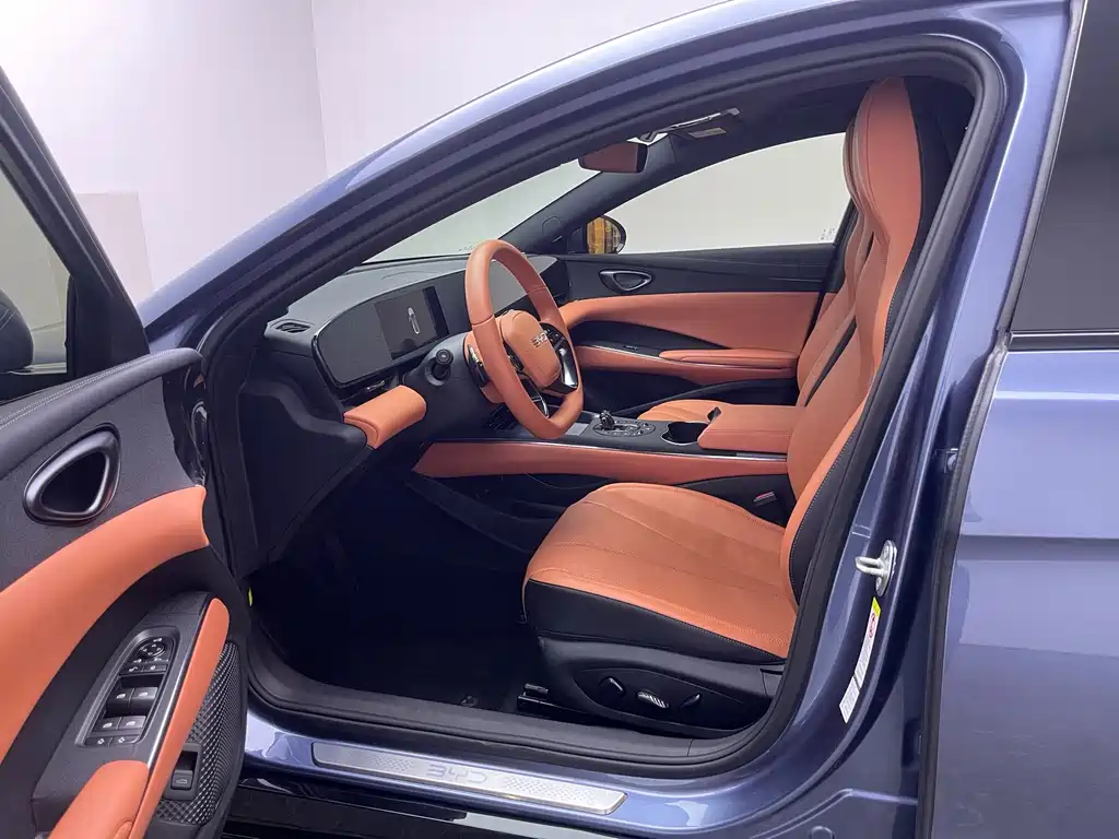 BYD Seal — фото 11