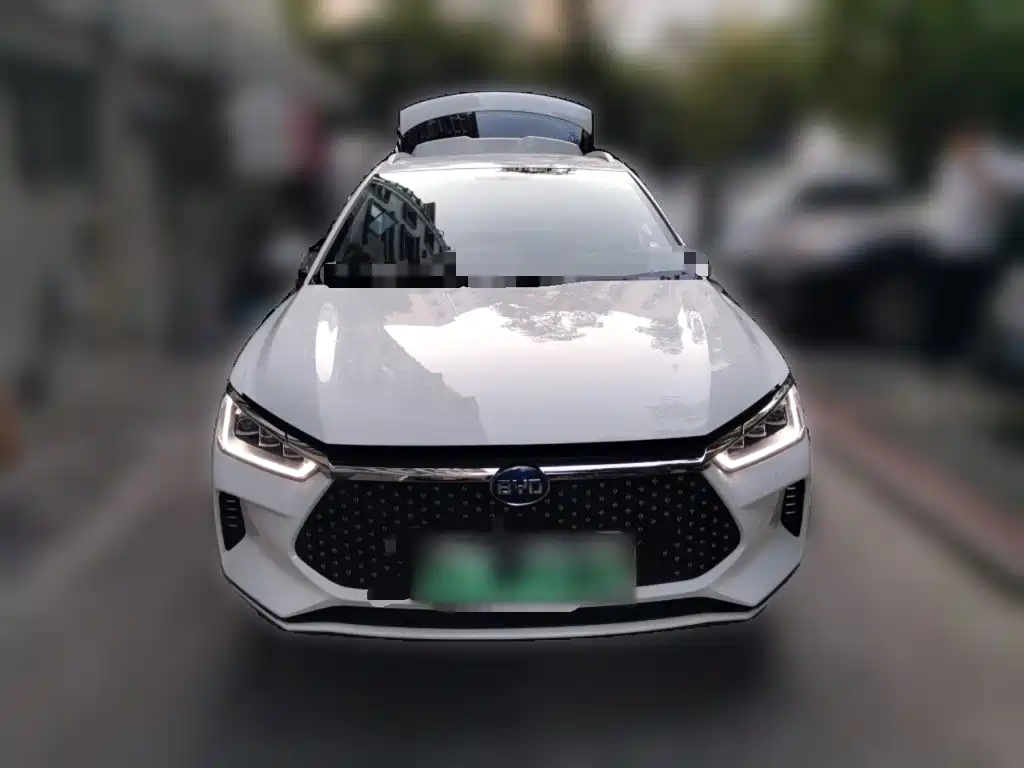 BYD e2 — фото 2
