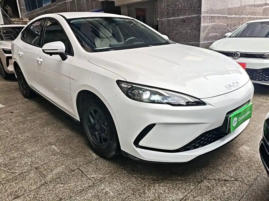 BYD Seal 05 DM-i — фото 3