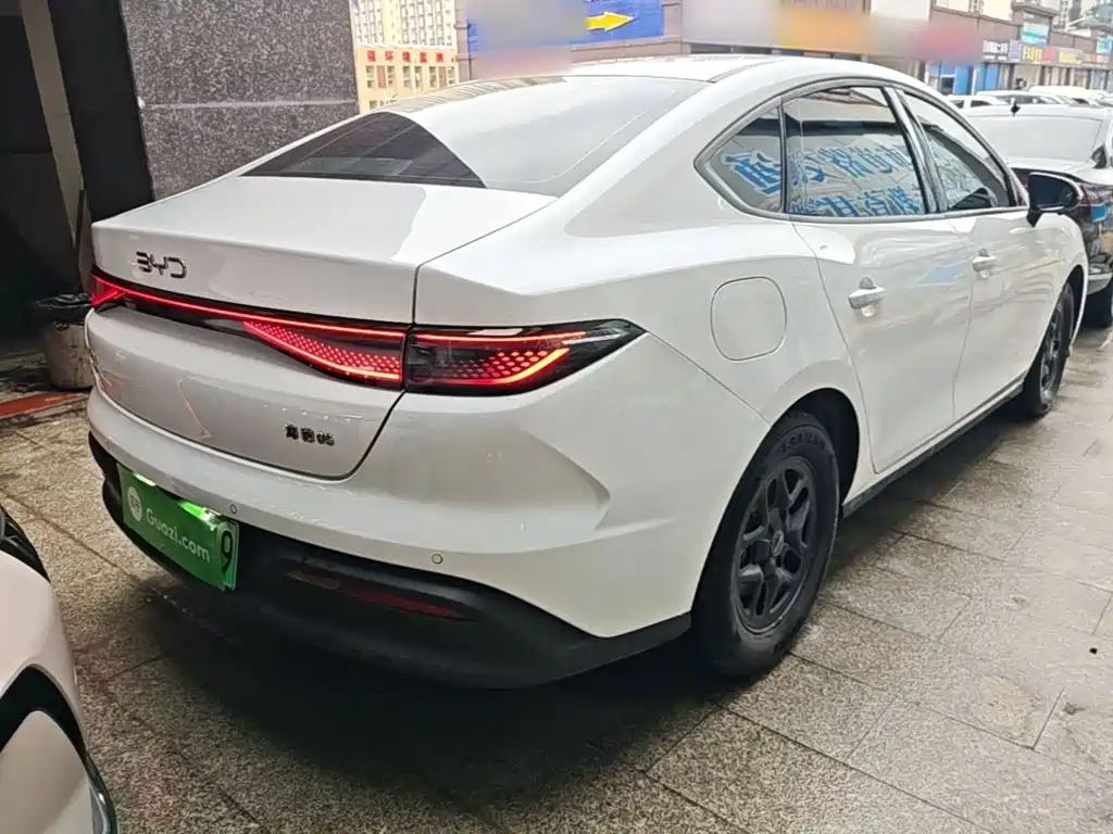 BYD Seal 05 DM-i — фото 6