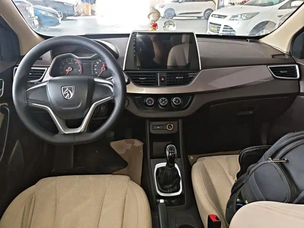 Baojun 310W — фото 9