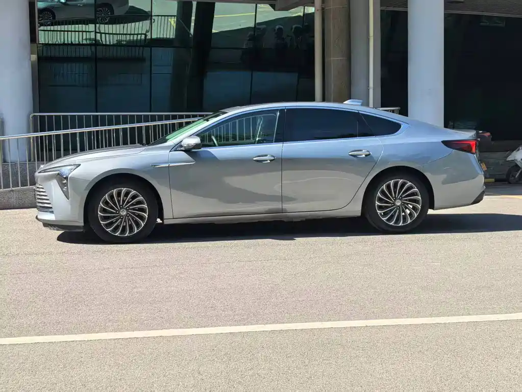 Buick LaCrosse — фото 5
