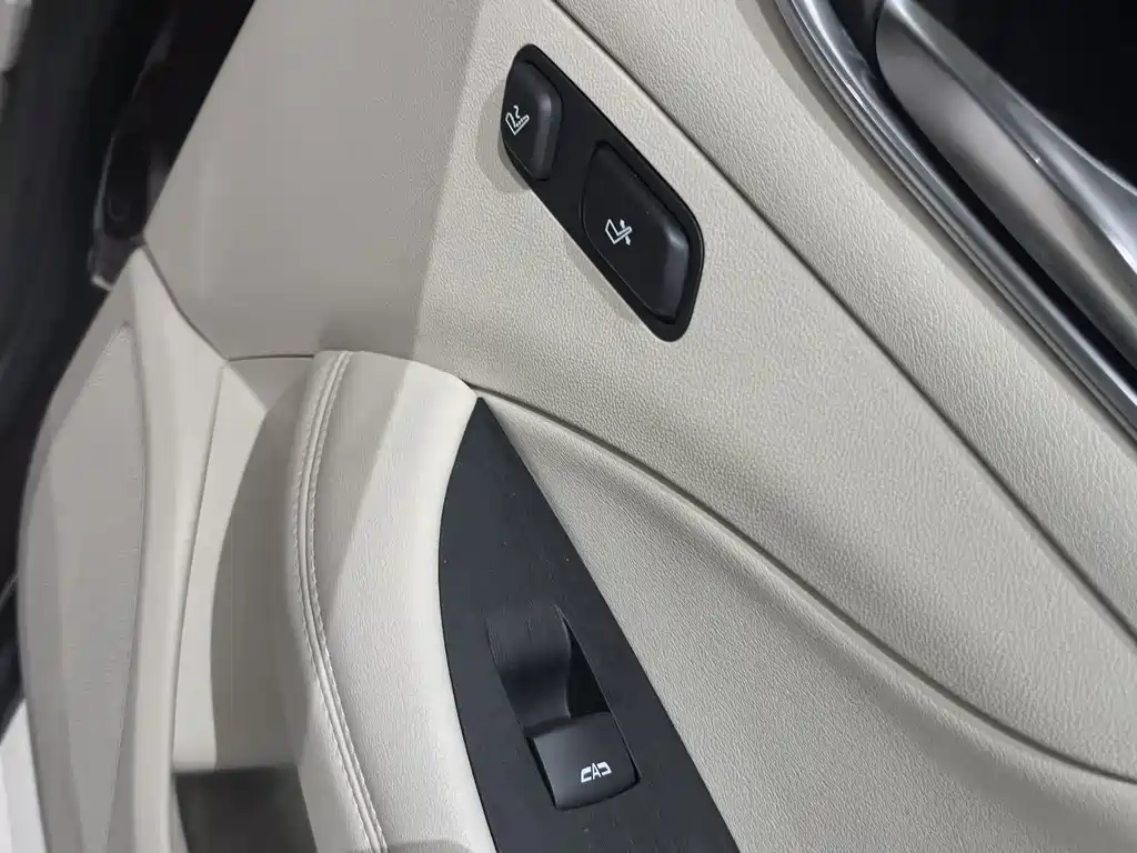 Buick LaCrosse — фото 14