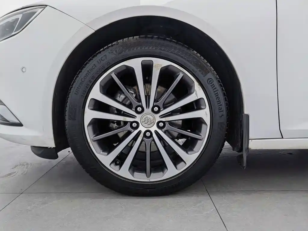 Buick Regal — фото 17