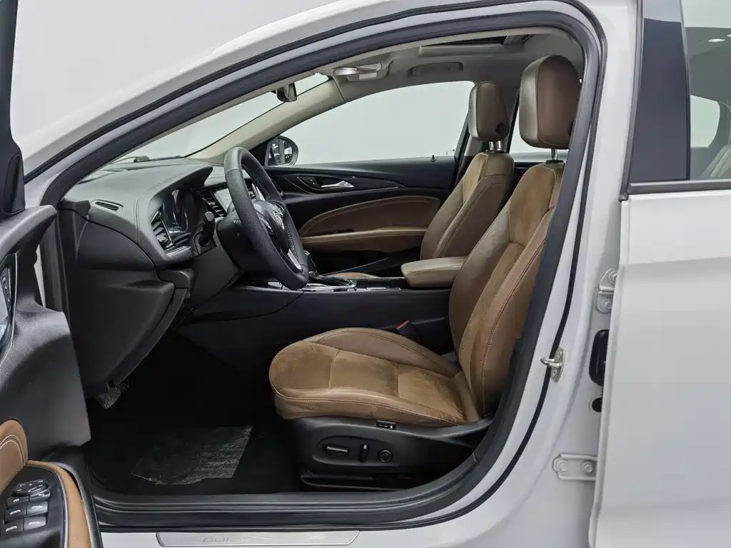 Buick Regal — фото 10