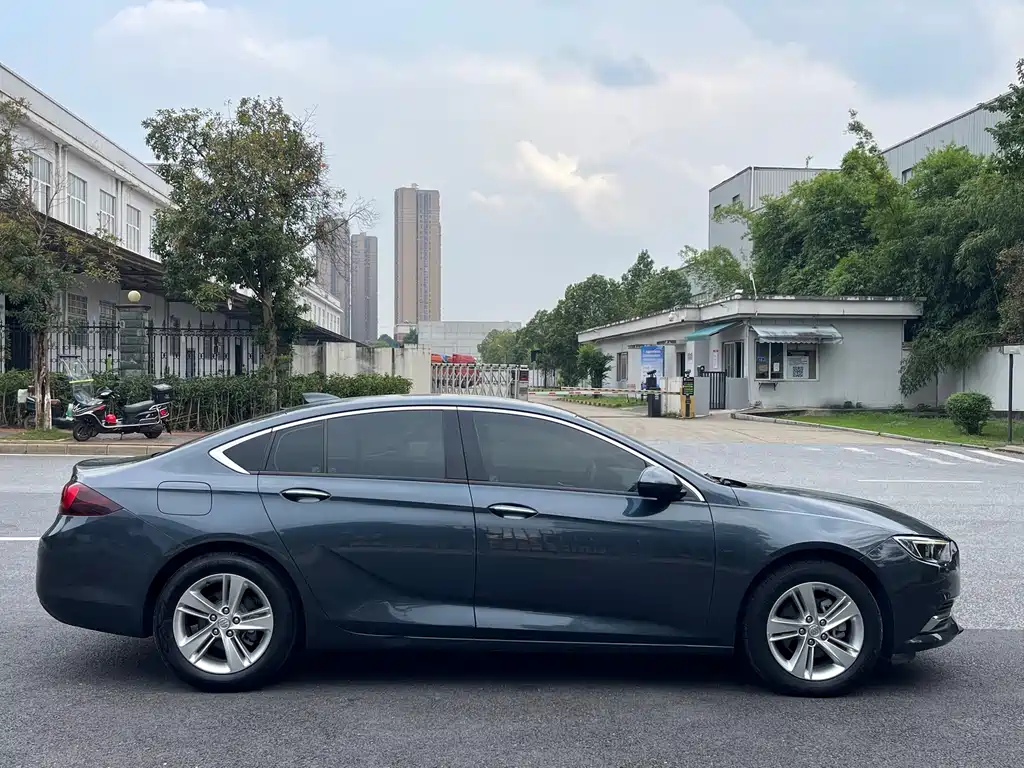 Buick Regal — фото 7