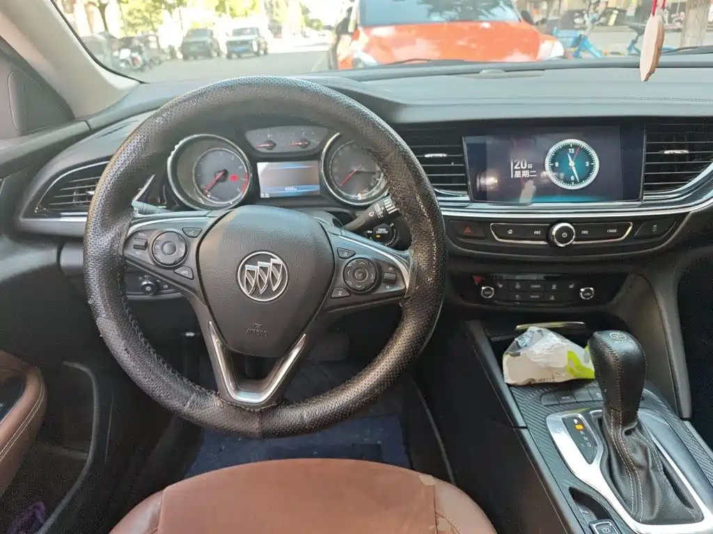 Buick Regal — фото 11