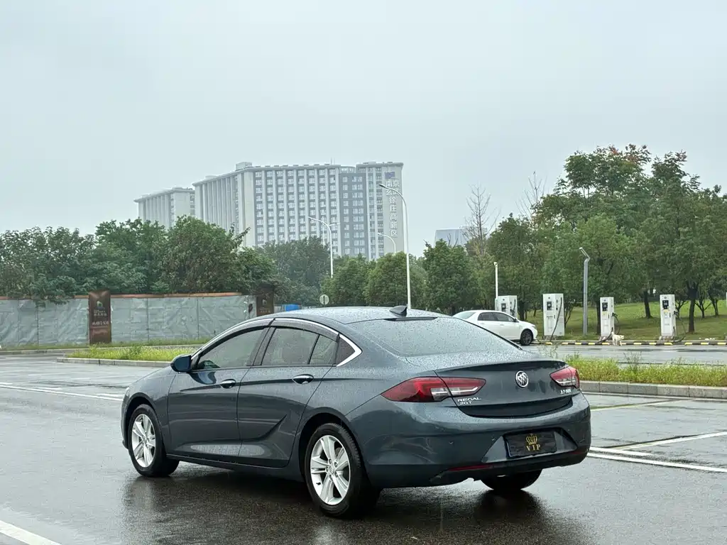 Buick Regal — фото 6