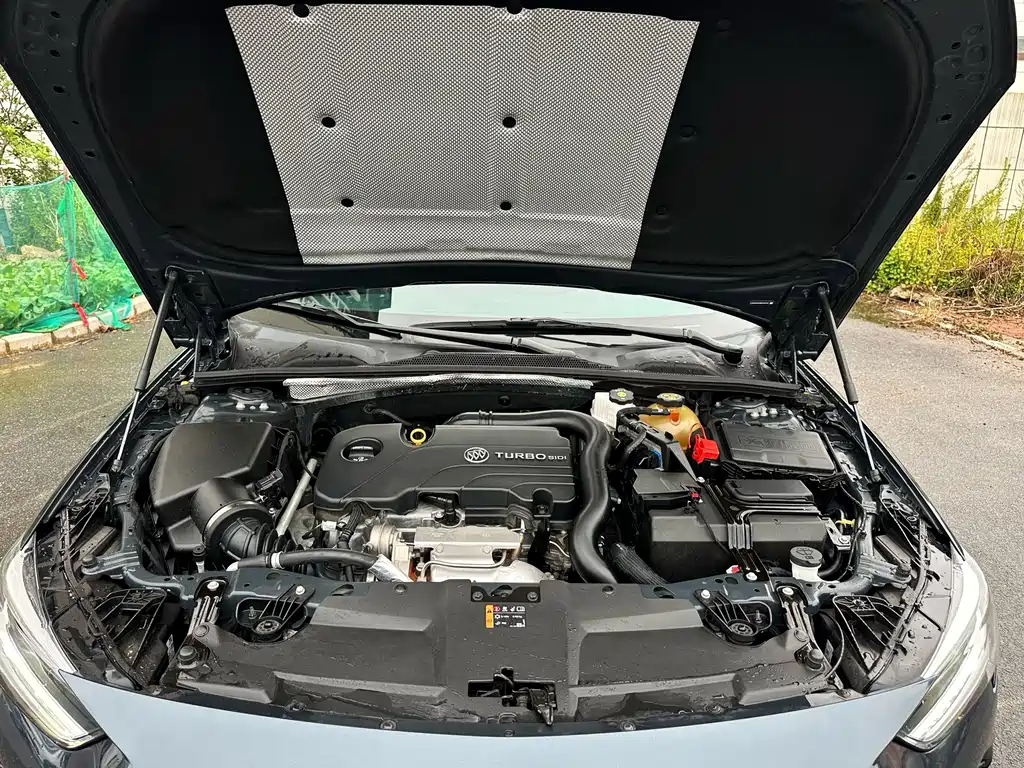 Buick Regal — фото 8