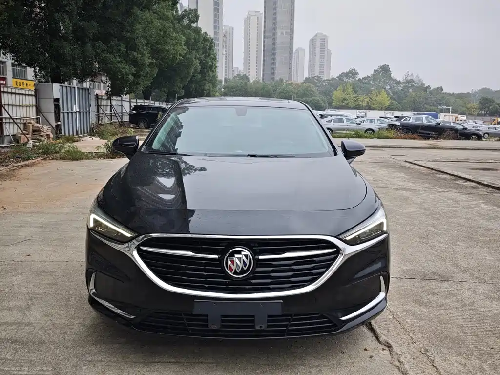 Buick LaCrosse — фото 2
