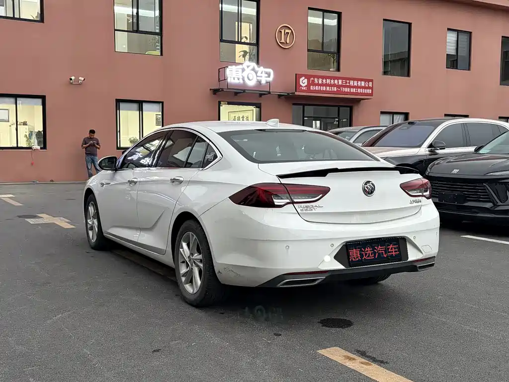 Buick Regal — фото 7