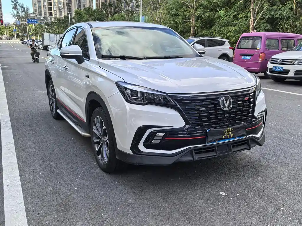 Changan CS85 COUPE — фото 3