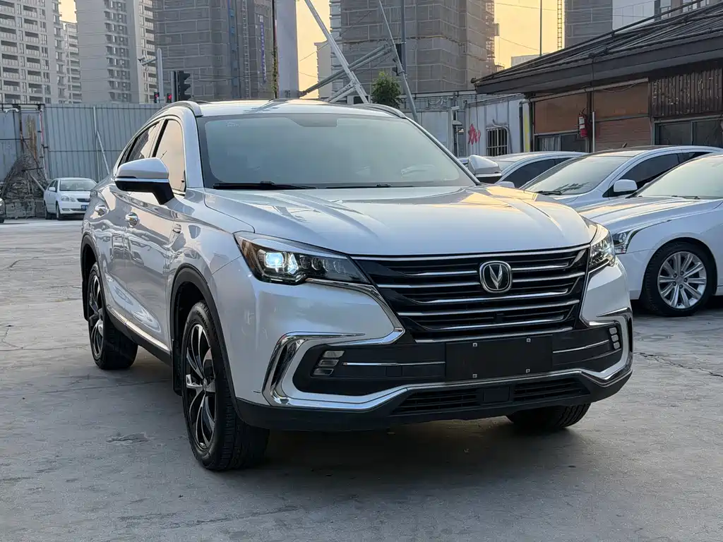 Changan CS85 COUPE — фото 3
