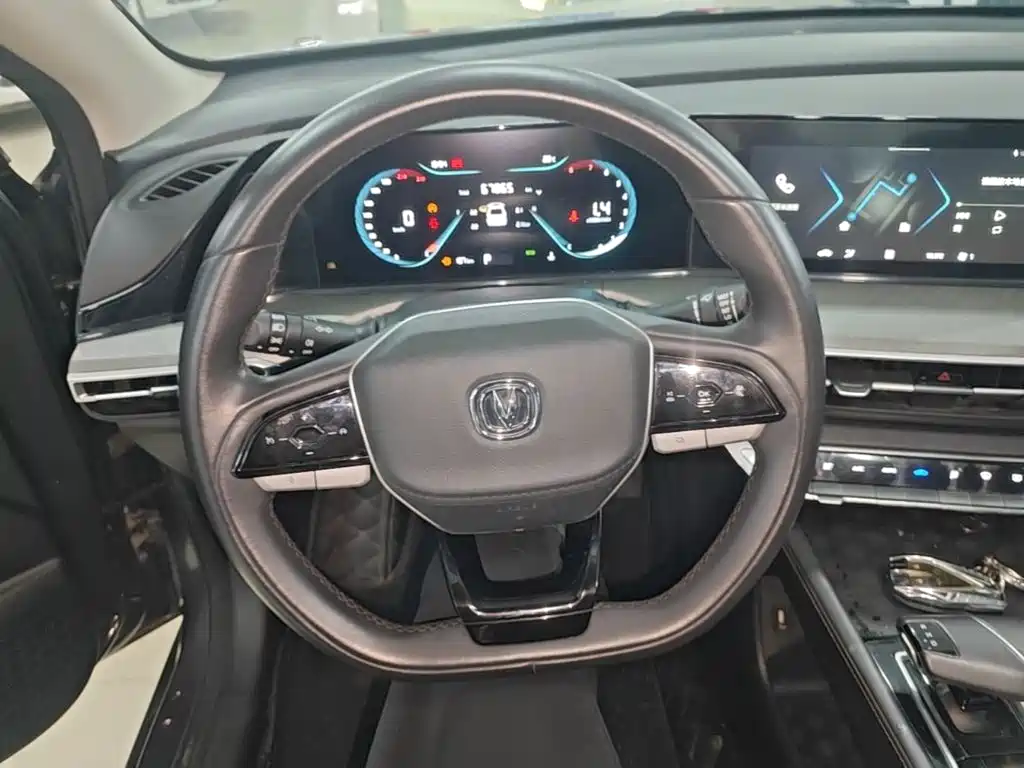 Changan Eado — фото 10