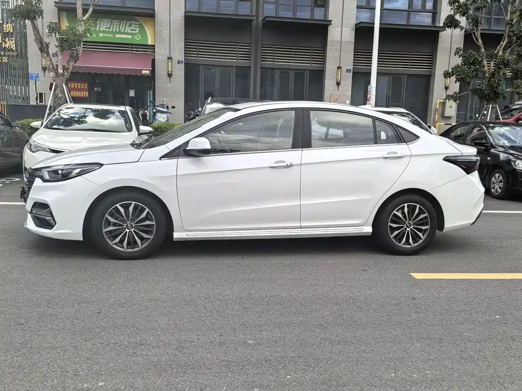 Chery Arrizo 5 PLUS — фото 4