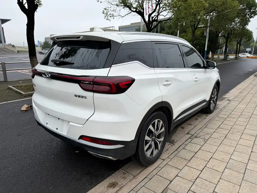 Chery Tiggo 7 — фото 5