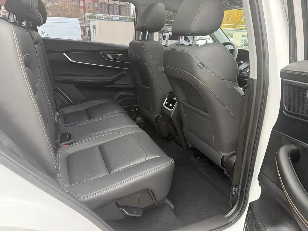 Chery Tiggo 8 — фото 15