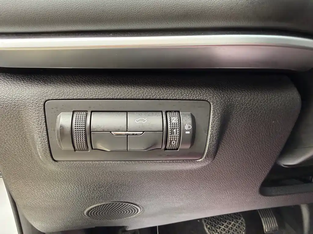 Chery Tiggo 8 — фото 10