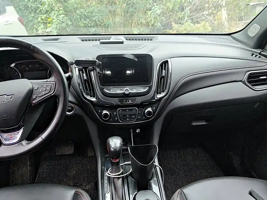 Chevrolet Equinox — фото 13