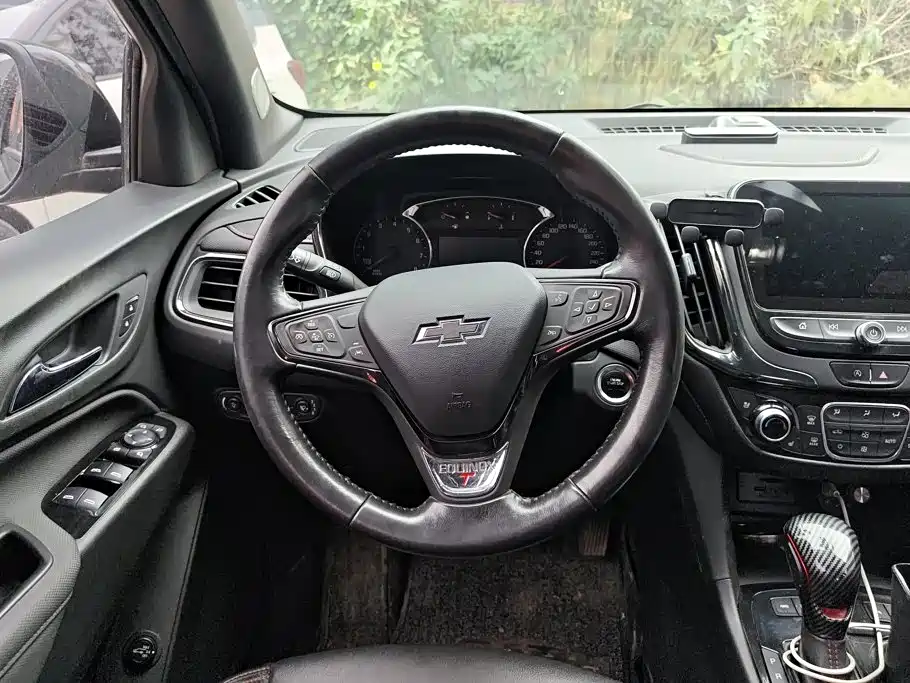Chevrolet Equinox — фото 15
