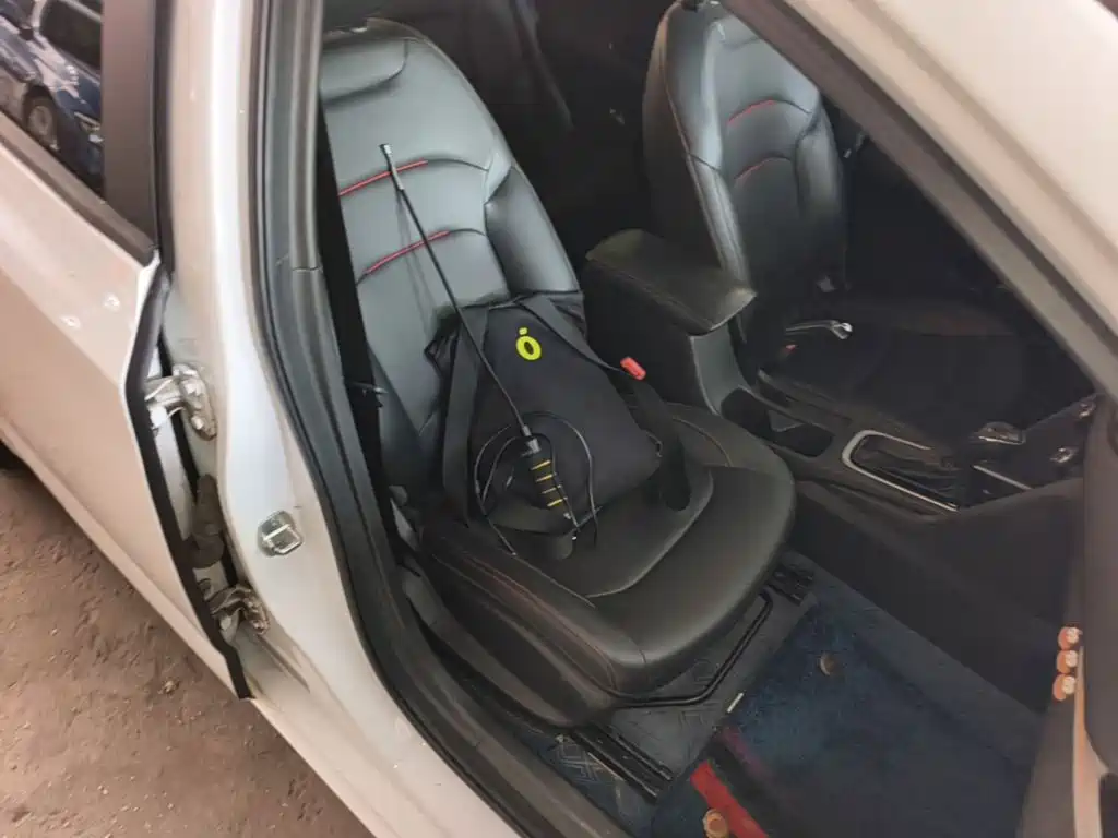 Chevrolet Monza — фото 24