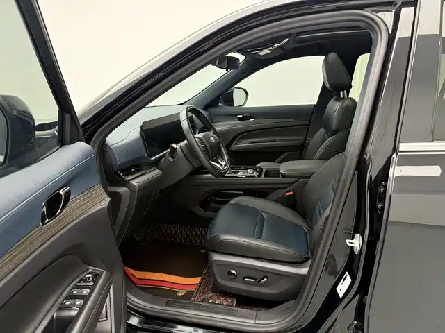 Ford Equator Sport — фото 13