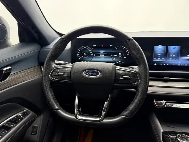 Ford Equator Sport — фото 15