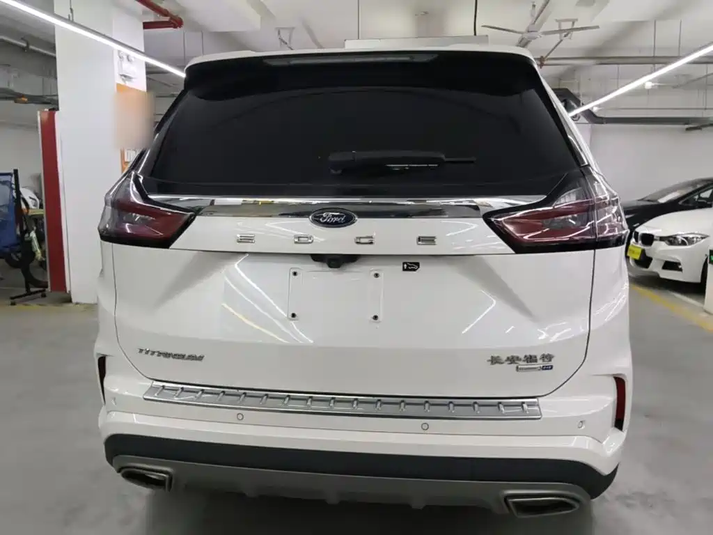 Ford Edge — фото 5