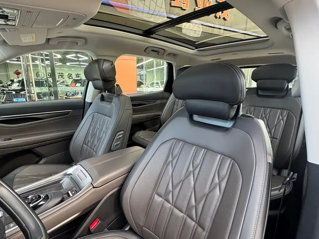 Ford Edge — фото 7