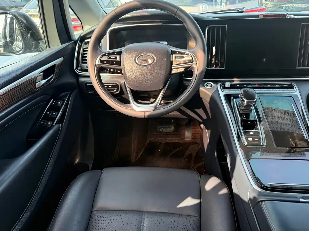 GAC Motor Trumpchi M8 — фото 11