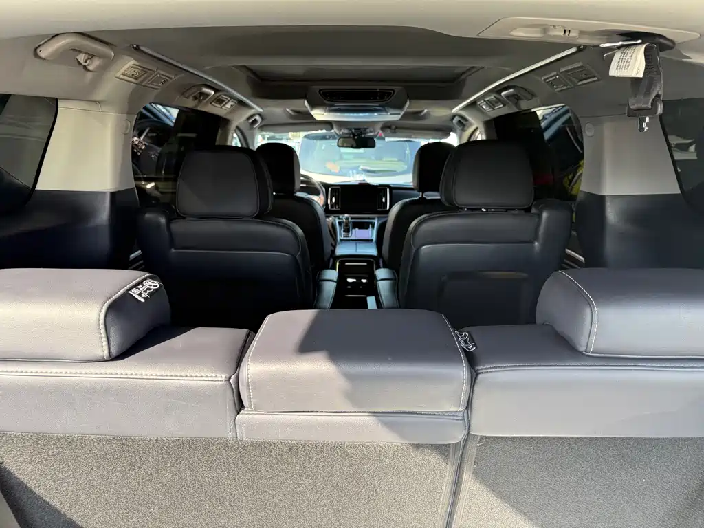 GAC Motor Trumpchi M8 — фото 15