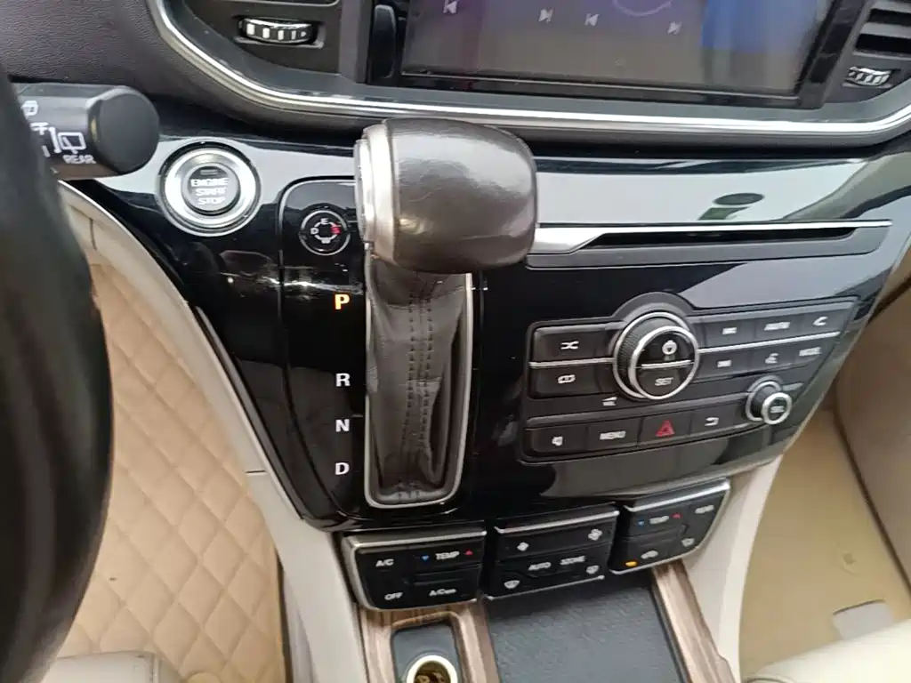 GAC Motor Trumpchi M8 — фото 13