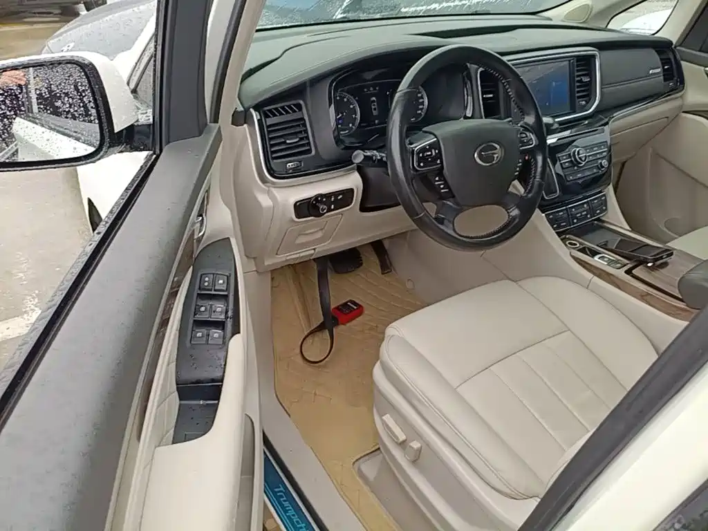 GAC Motor Trumpchi M8 — фото 15