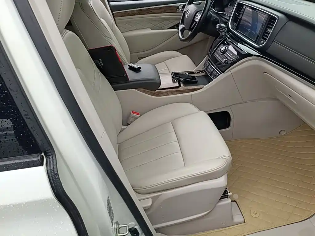 GAC Motor Trumpchi M8 — фото 24