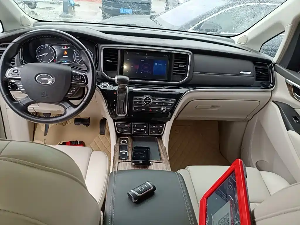 GAC Motor Trumpchi M8 — фото 9
