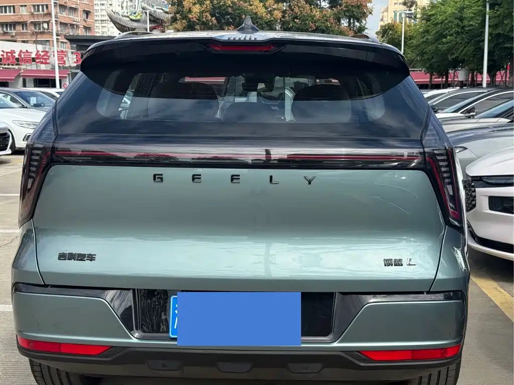 Geely Boyue L — фото 6
