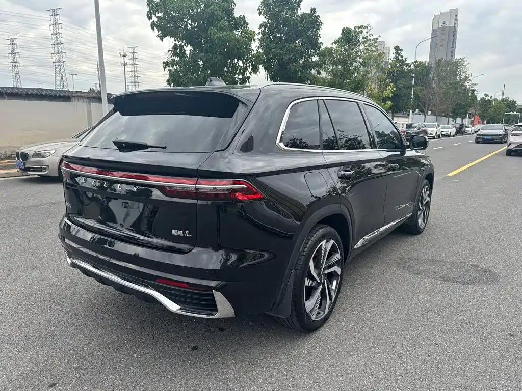 Geely Xingyue L — фото 11