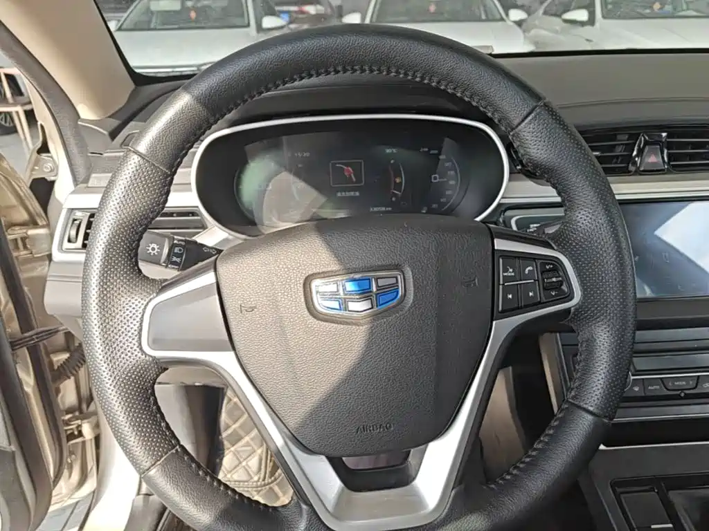 Geely Vision S1 — фото 10